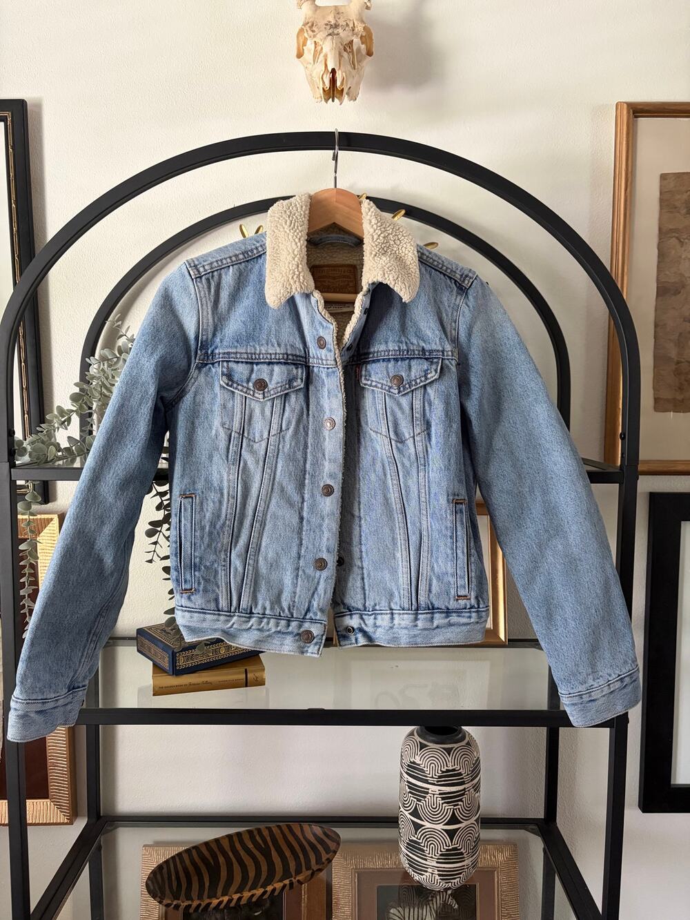 Levi’s Premium Sherpa Trucker Jacket Womens XS Light Wash Denim Blue